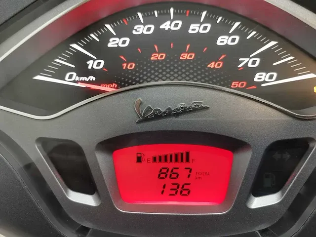 Piaggio vespa sprint 45 km bromscooter 4takt - afbeelding 4 van  7