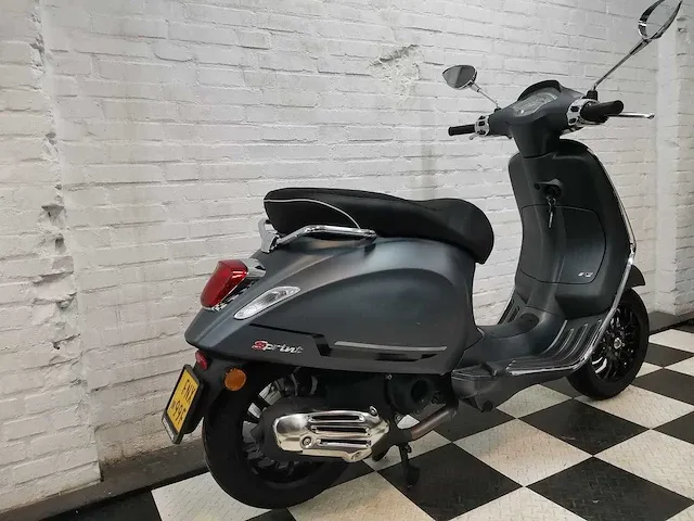 Piaggio vespa sprint 45 km bromscooter 4takt - afbeelding 5 van  7