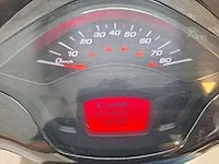 Piaggio vespa sprint 45 km bromscooter 4takt - afbeelding 4 van  7