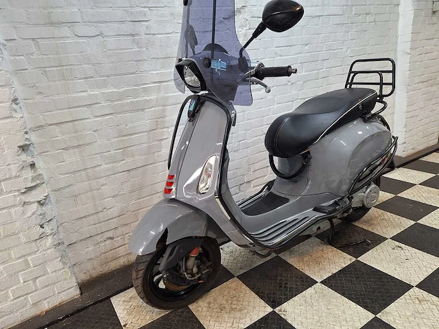 Piaggio vespa sprint 45 km bromscooter 4takt - afbeelding 2 van  7