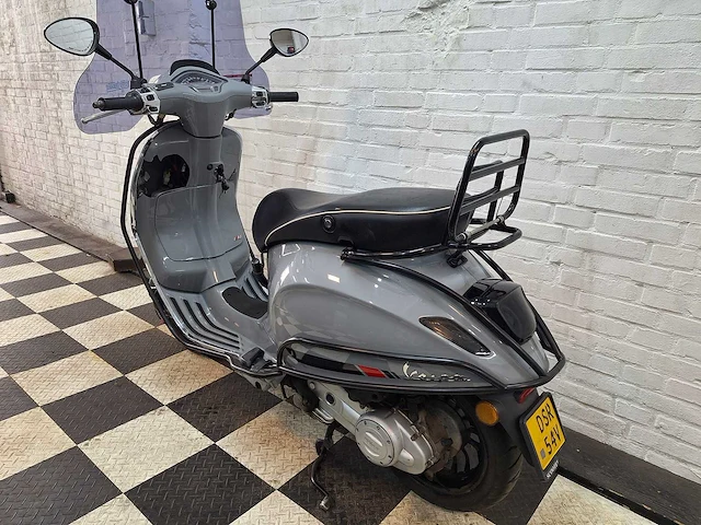 Piaggio vespa sprint 45 km bromscooter 4takt - afbeelding 3 van  7