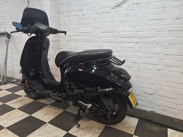 Piaggio vespa sprint 45 km bromscooter 4takt - afbeelding 3 van  7