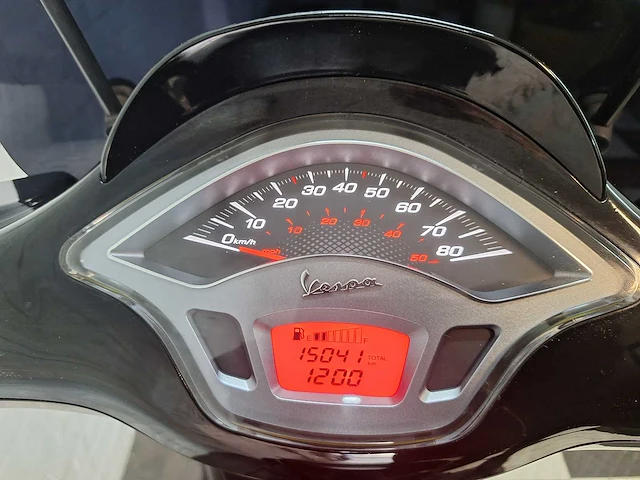 Piaggio vespa sprint 45 km bromscooter 4takt - afbeelding 4 van  7