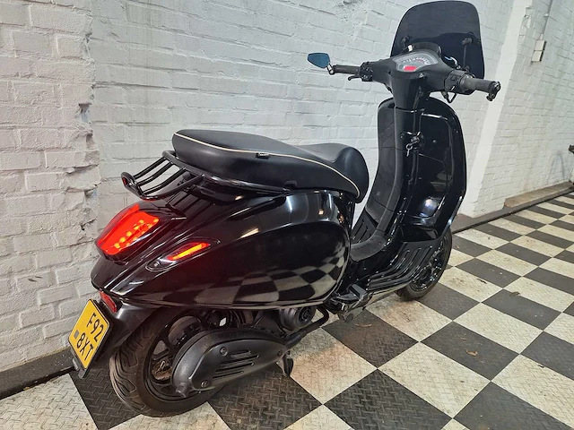 Piaggio vespa sprint 45 km bromscooter 4takt - afbeelding 7 van  7