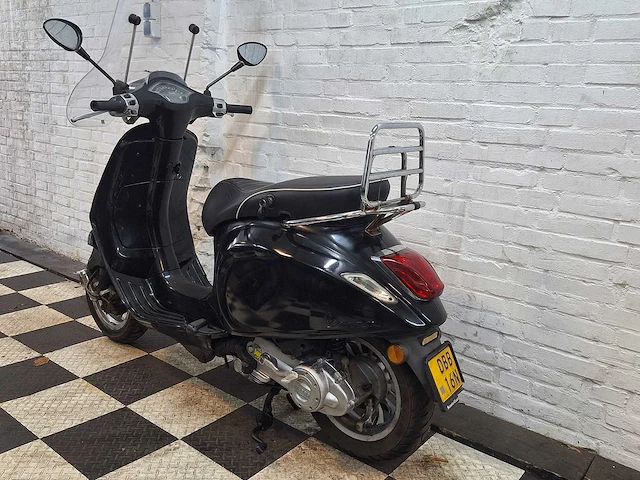 Piaggio vespa sprint 45 km bromscooter 4takt - afbeelding 3 van  7