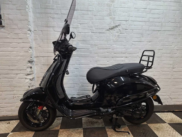 Piaggio vespa sprint 45 km bromscooter 4takt - afbeelding 1 van  7