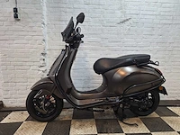 Piaggio vespa sprint 45 km bromscooter 4takt - afbeelding 1 van  7