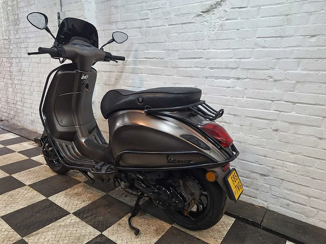 Piaggio vespa sprint 45 km bromscooter 4takt - afbeelding 3 van  7