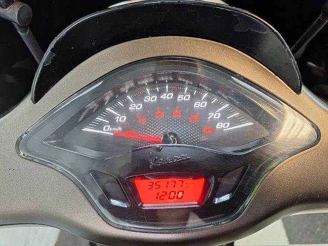 Piaggio vespa sprint 45 km bromscooter 4takt - afbeelding 4 van  7