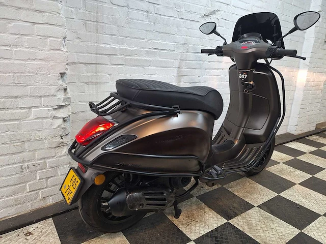 Piaggio vespa sprint 45 km bromscooter 4takt - afbeelding 5 van  7