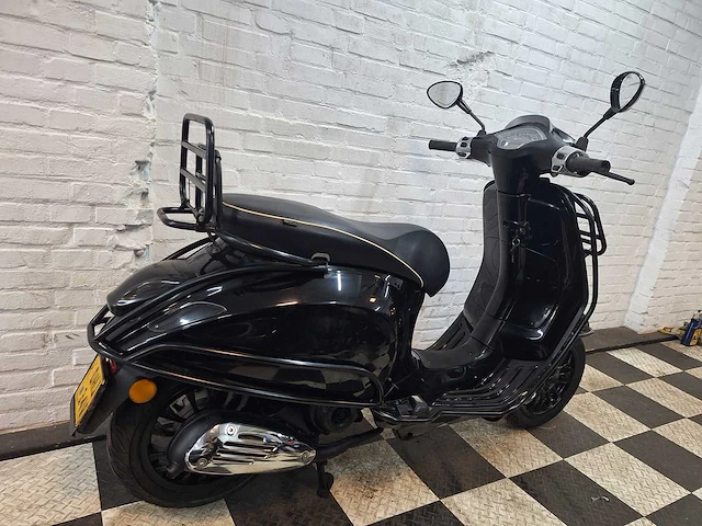 Piaggio vespa sprint 45 km bromscooter 4takt - afbeelding 5 van  7