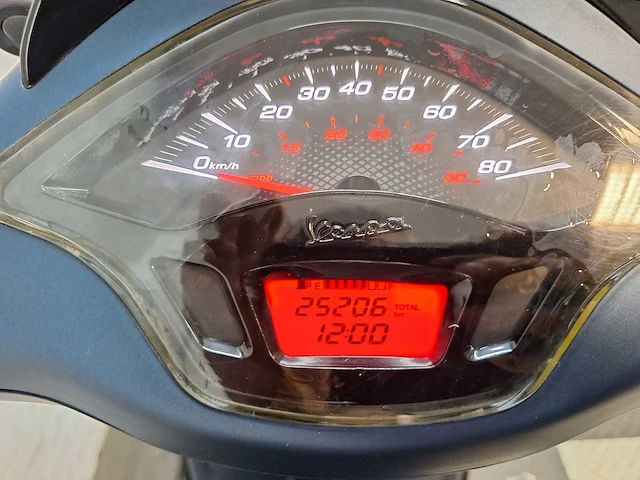 Piaggio vespa sprint 45 km bromscooter 4takt - afbeelding 4 van  7