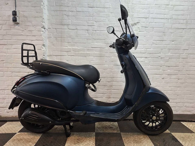 Piaggio vespa sprint 45 km bromscooter 4takt - afbeelding 6 van  7