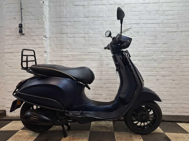 Piaggio vespa sprint 45 km bromscooter 4takt - afbeelding 5 van  7