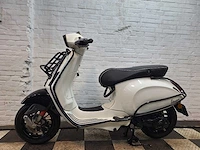 Piaggio vespa sprint 45 km bromscooter 4takt - afbeelding 1 van  7