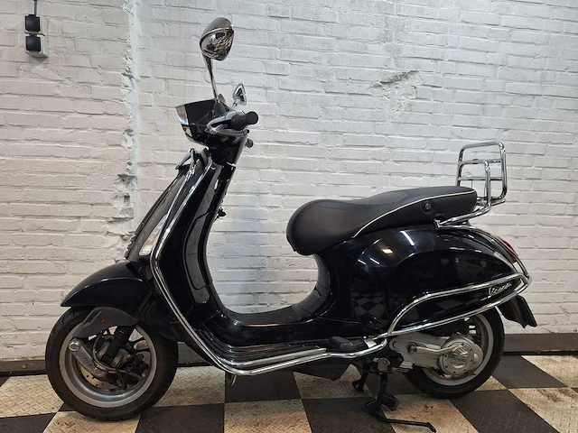 Piaggio vespa sprint 45 km bromscooter 4takt - afbeelding 1 van  7