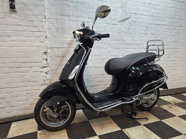 Piaggio vespa sprint 45 km bromscooter 4takt - afbeelding 2 van  7