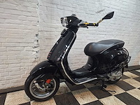 Piaggio vespa sprint 45 km bromscooter 4takt - afbeelding 2 van  7