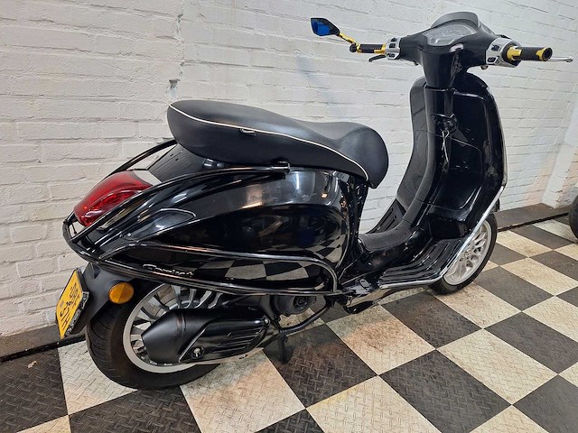 Piaggio vespa sprint 45 km bromscooter 4takt - afbeelding 5 van  7