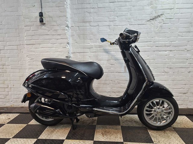 Piaggio vespa sprint 45 km bromscooter 4takt - afbeelding 6 van  7