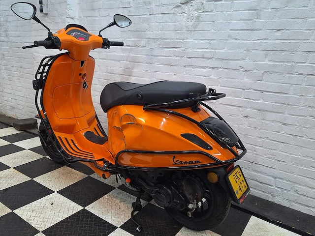 Piaggio vespa sprint 45km bromscooter 4-takt - afbeelding 3 van  7