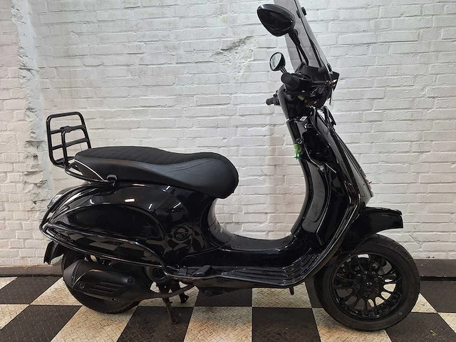 Piaggio vespa sprint 45km bromscooter 4-takt - afbeelding 5 van  7