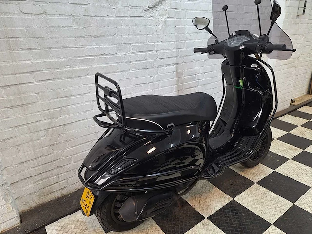 Piaggio vespa sprint 45km bromscooter 4-takt - afbeelding 7 van  7