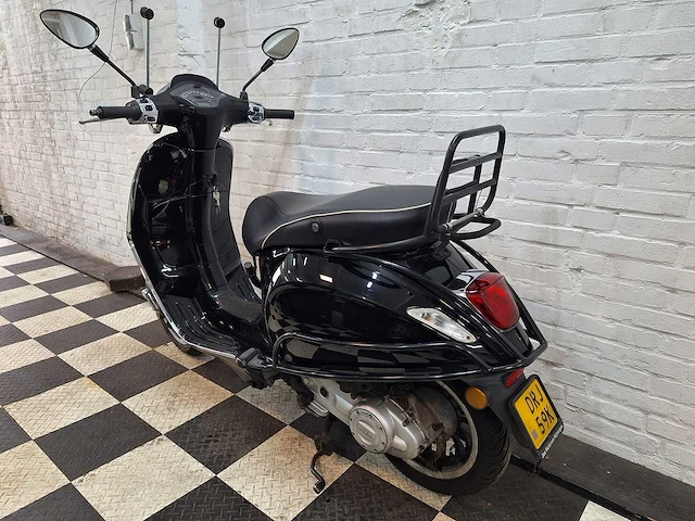 Piaggio vespa sprint 45km bromscooter 4-takt - afbeelding 3 van  7