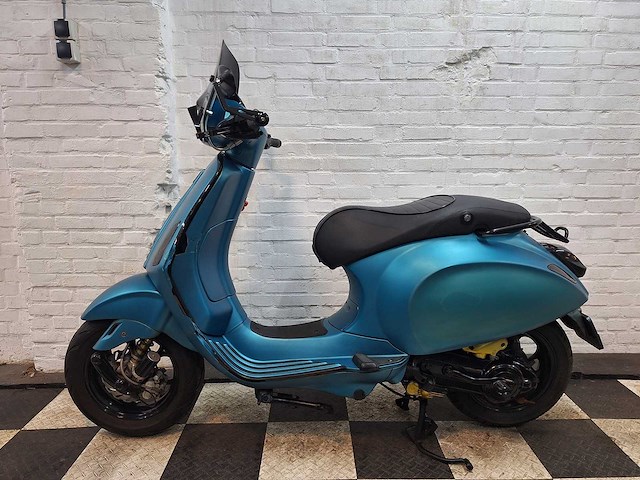 Piaggio vespa sprint custom 45 km bromscooter 4takt - afbeelding 1 van  7