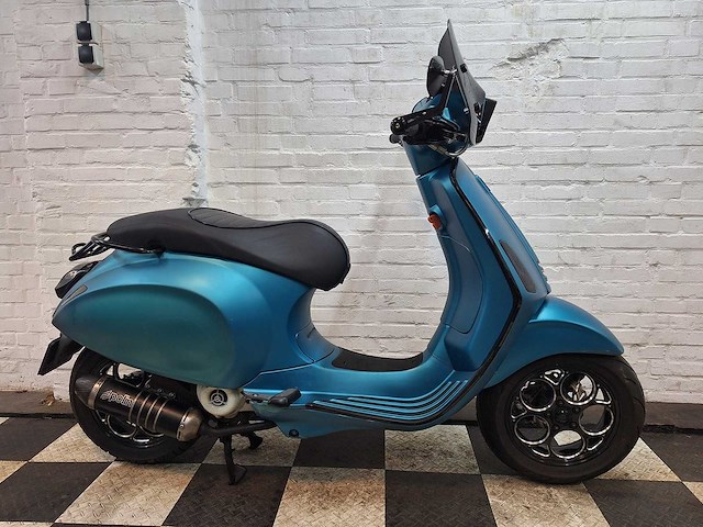 Piaggio vespa sprint custom 45 km bromscooter 4takt - afbeelding 5 van  7
