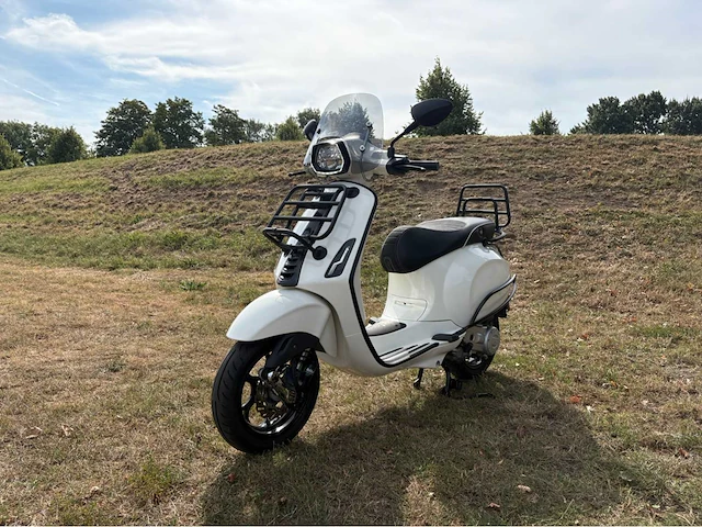 Piaggio vespa sprint full option scooter - afbeelding 1 van  35