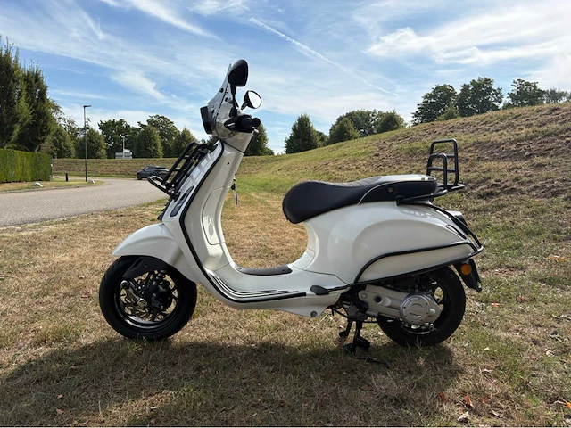 Piaggio vespa sprint full option scooter - afbeelding 12 van  35