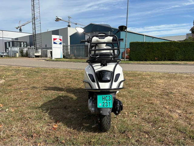 Piaggio vespa sprint full option scooter - afbeelding 30 van  35