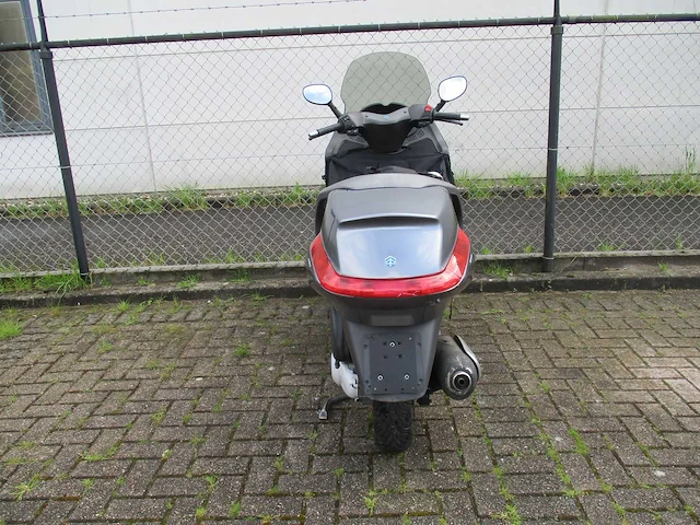 Piaggio x8 - motorscooter - 250 - motorfiets - afbeelding 10 van  11