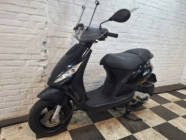 Piaggio zip 25 km snorscooter 4takt - afbeelding 2 van  7