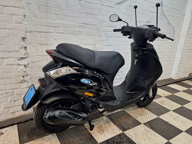 Piaggio zip 25 km snorscooter 4takt - afbeelding 5 van  7