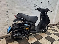 Piaggio zip 25 km snorscooter 4takt - afbeelding 5 van  7