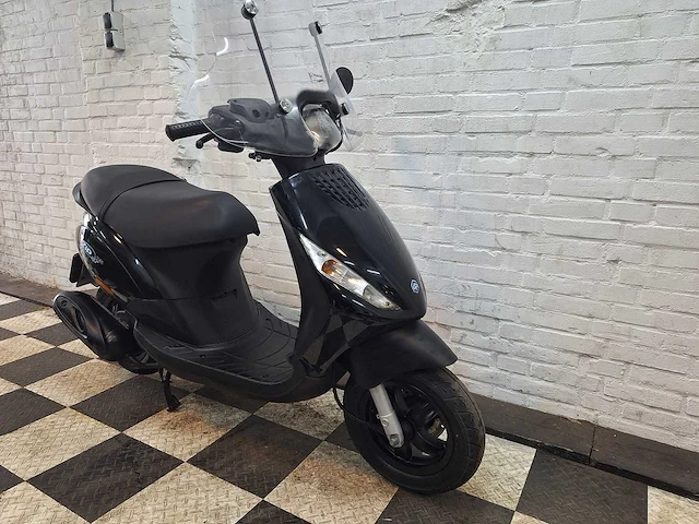 Piaggio zip 25 km snorscooter 4takt - afbeelding 7 van  7