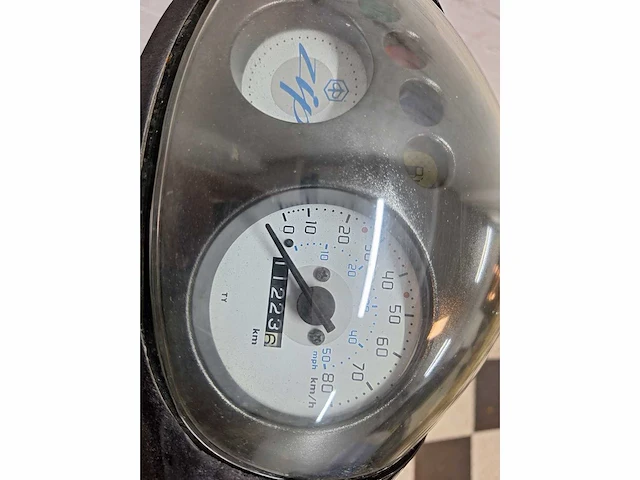 Piaggio zip 25 km snorscooter 4takt - afbeelding 4 van  7