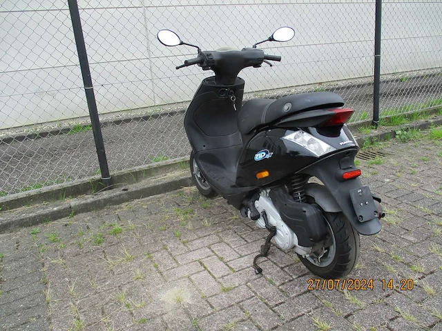 Piaggio zip 4 t - bromscooter - scooter - afbeelding 2 van  11