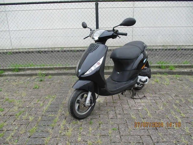 Piaggio zip 4 t - bromscooter - scooter - afbeelding 4 van  11