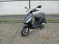 Piaggio zip 4 t - bromscooter - scooter - afbeelding 4 van  11