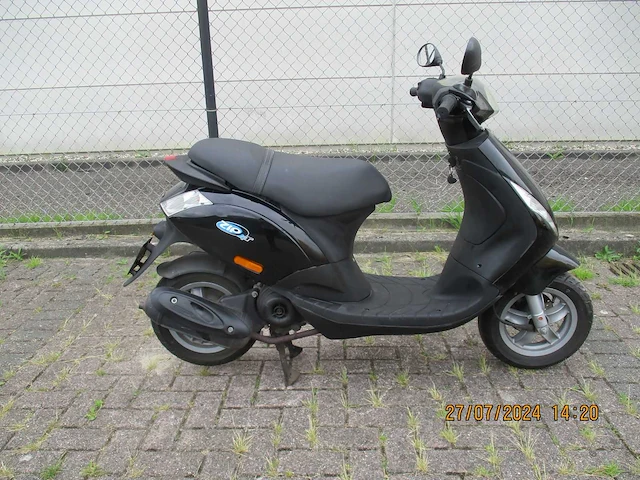 Piaggio zip 4 t - bromscooter - scooter - afbeelding 8 van  11