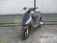 Piaggio zip 4 t injectie - bromscooter - e4 - scooter - afbeelding 4 van  11