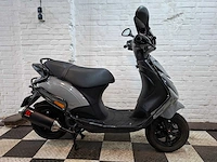 Piaggio zip 45 km bromscooter 4takt - afbeelding 6 van  7