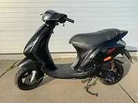 Piaggio zip scooter - afbeelding 1 van  12