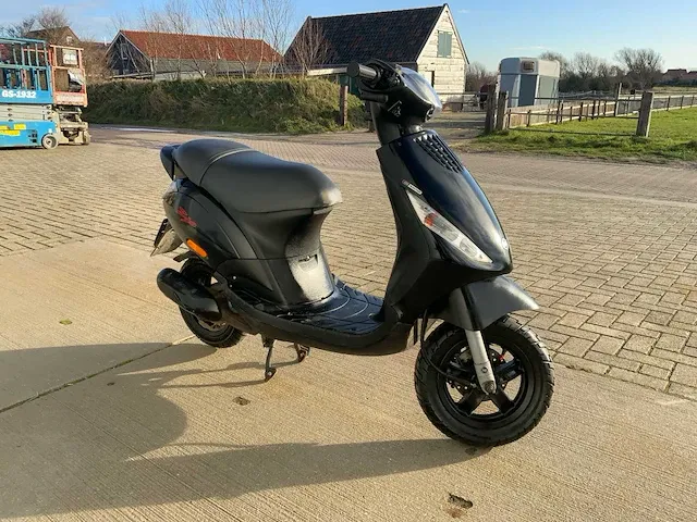 Piaggio zip scooter - afbeelding 6 van  12
