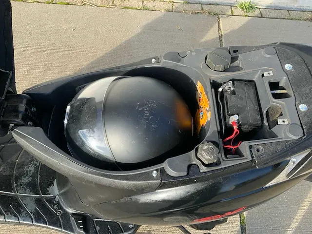 Piaggio zip scooter - afbeelding 12 van  12
