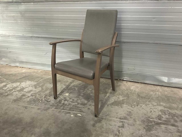 Piaval verrijdbare patiëntstoelen met armleuningen (5x) - afbeelding 7 van  13