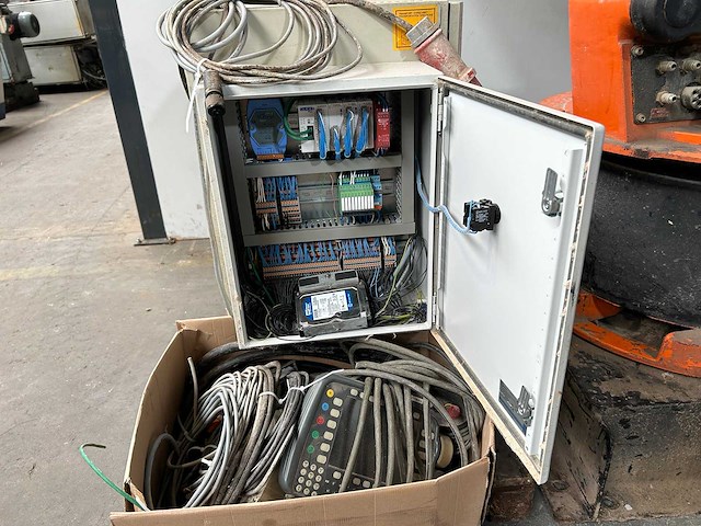 Pick and place - kuka - kr 150l 150sp/2 - industrial robot - 2001 - afbeelding 5 van  14